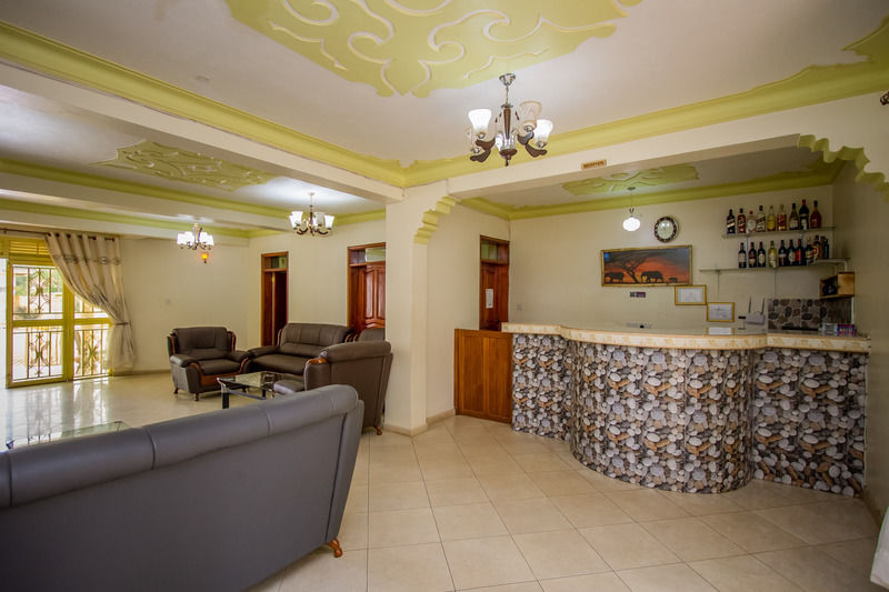 Heras Country Resort Kabale ภายนอก รูปภาพ