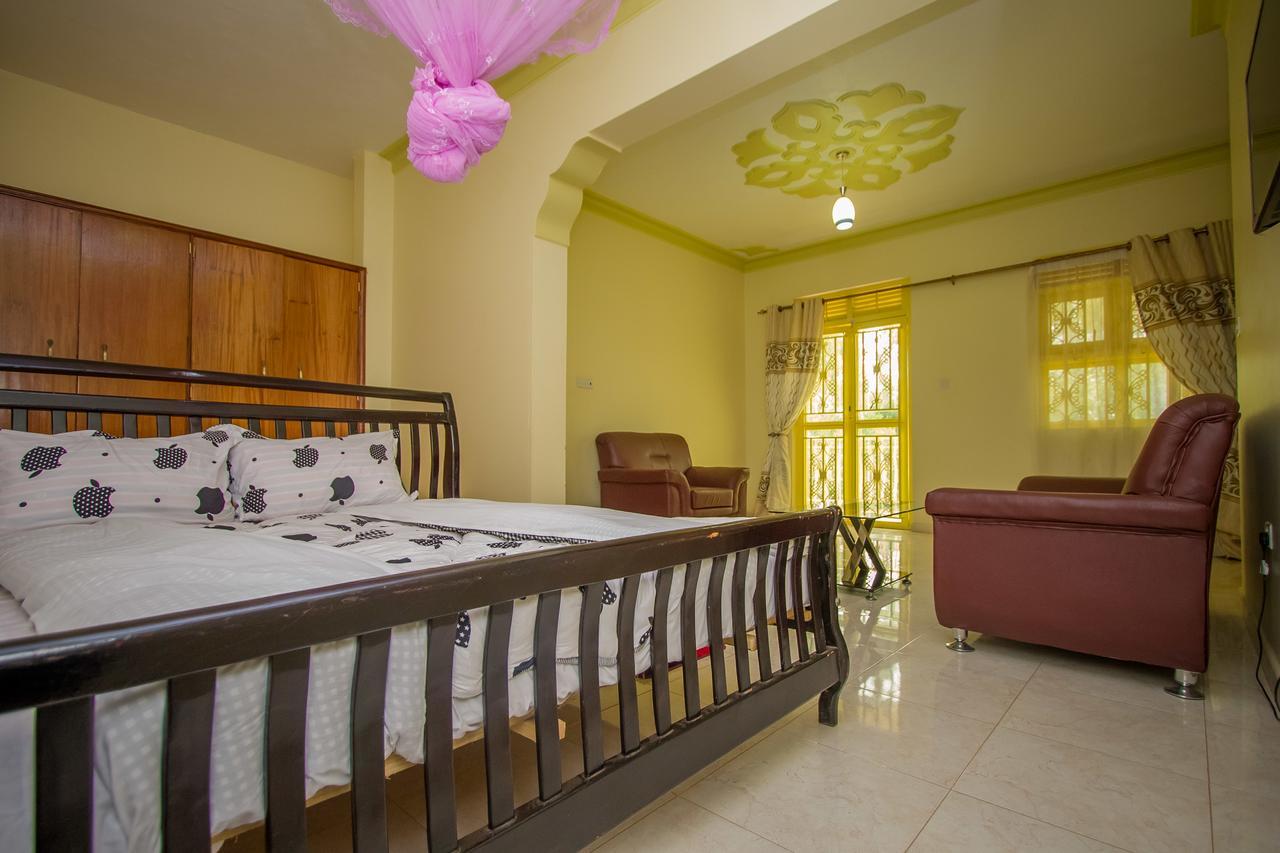 Heras Country Resort Kabale ภายนอก รูปภาพ