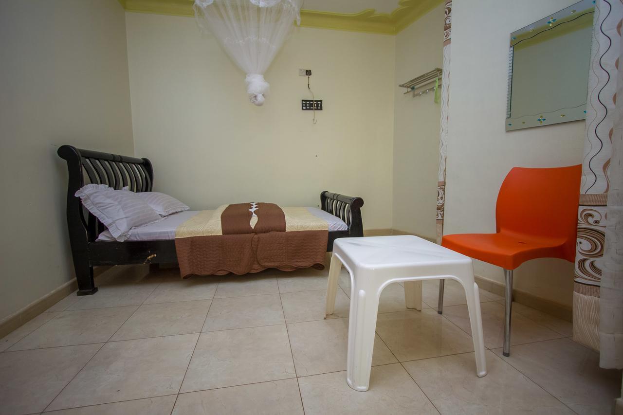 Heras Country Resort Kabale ภายนอก รูปภาพ
