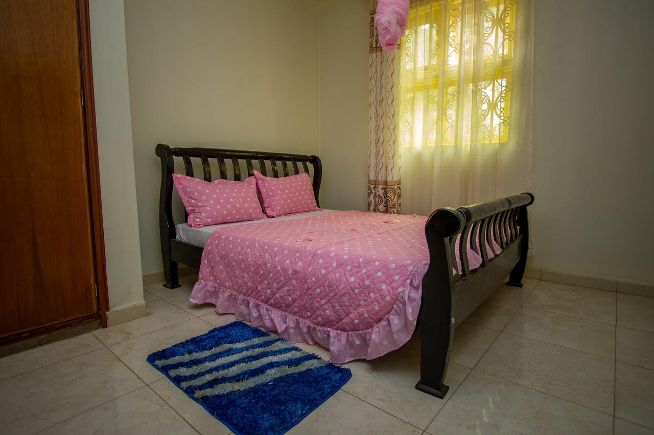 Heras Country Resort Kabale ภายนอก รูปภาพ