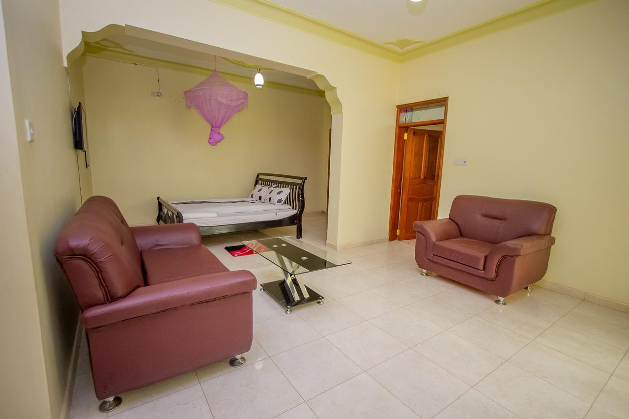 Heras Country Resort Kabale ภายนอก รูปภาพ