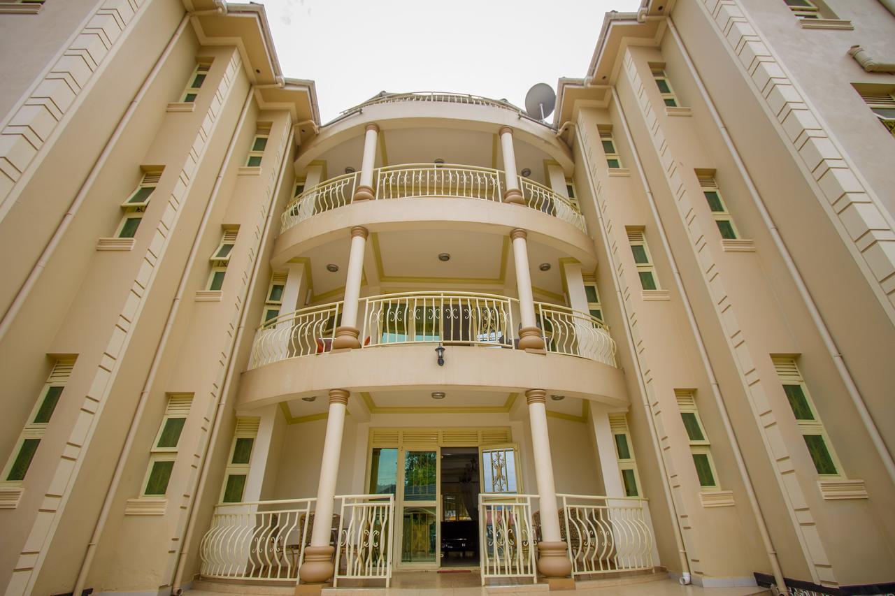 Heras Country Resort Kabale ภายนอก รูปภาพ